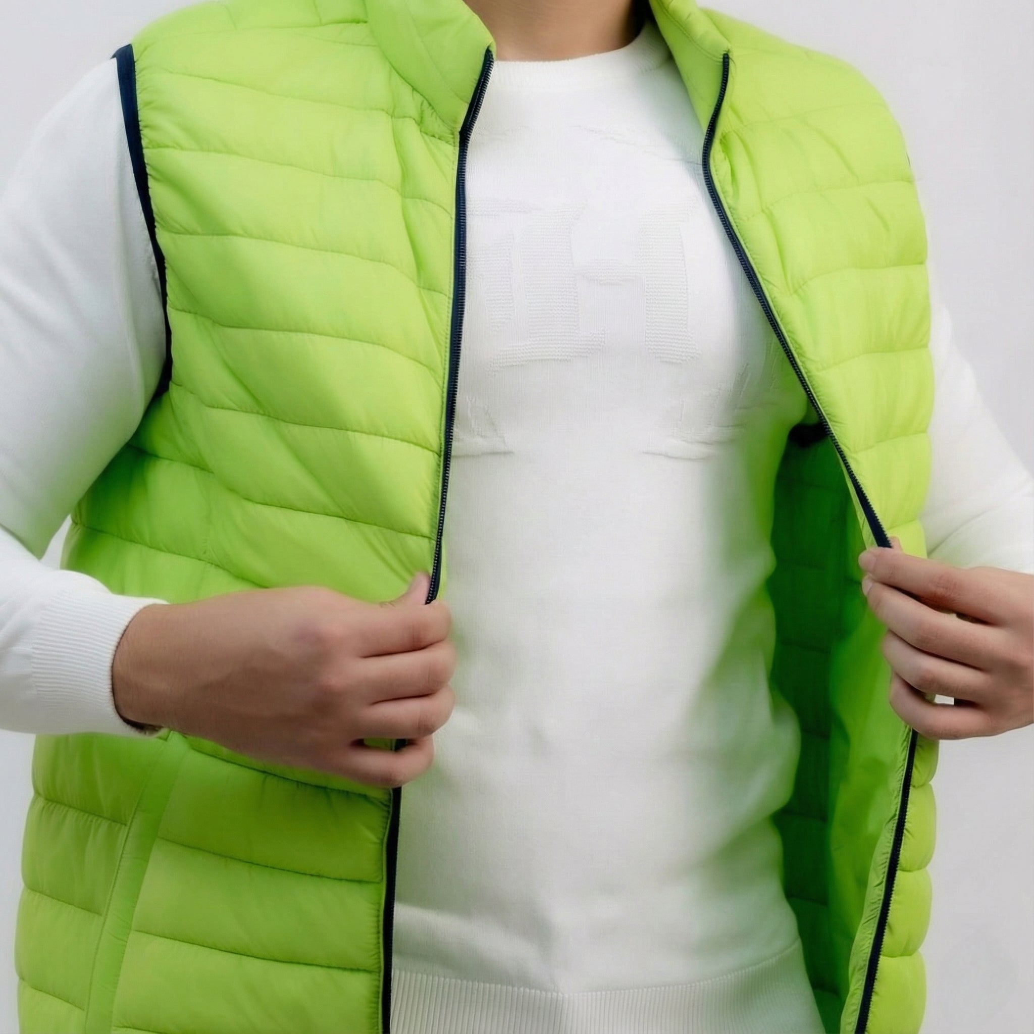 Caputne two-sided vest