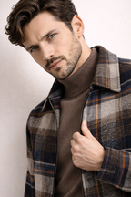 Checkered sweater with collar